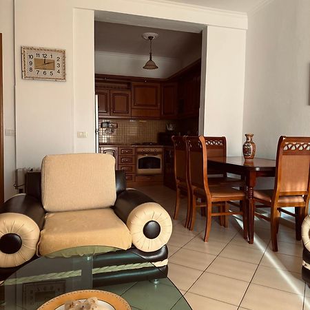 Blehami_Entire_Apartment ベラト エクステリア 写真