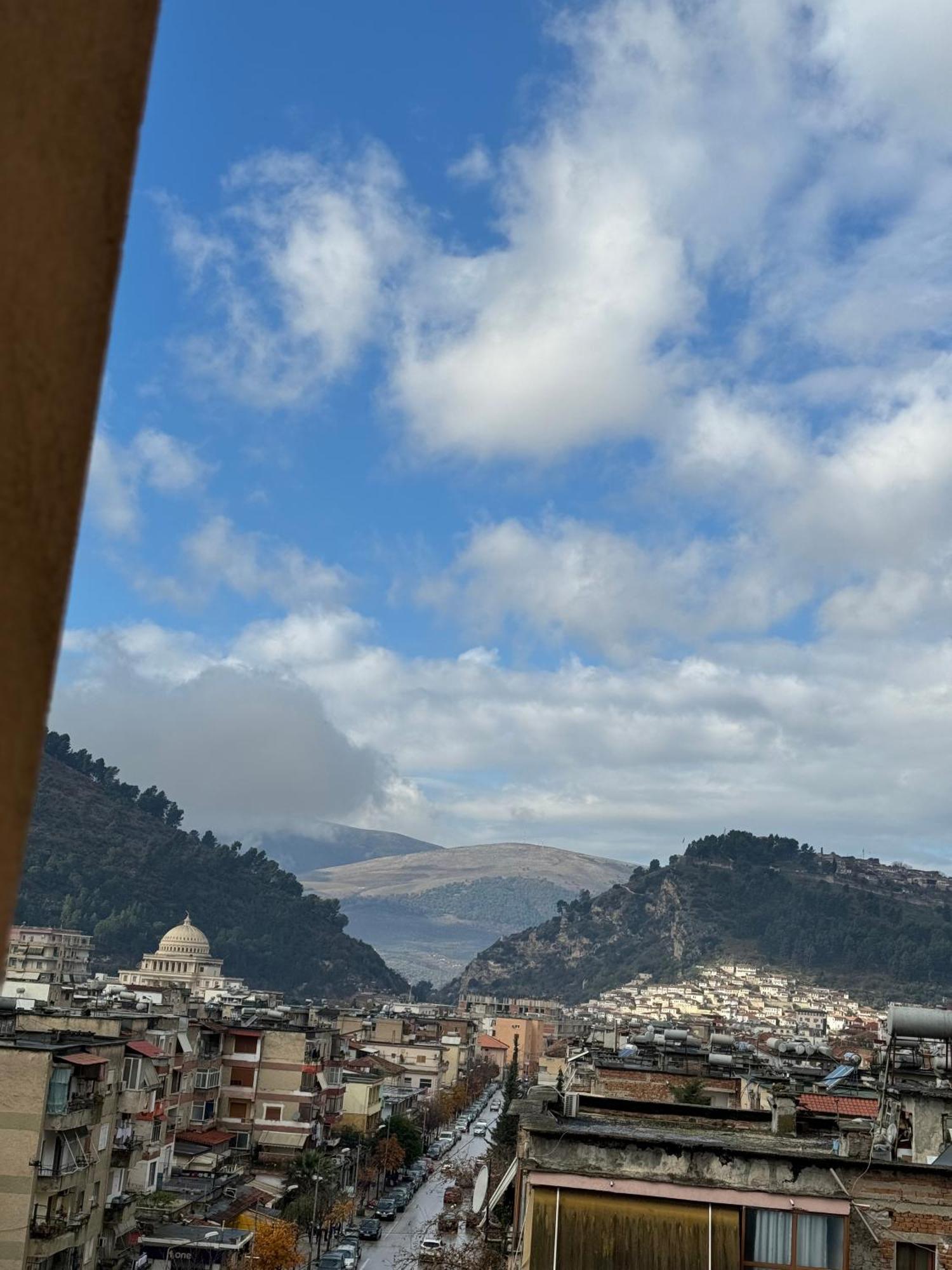 Blehami_Entire_Apartment ベラト 部屋 写真